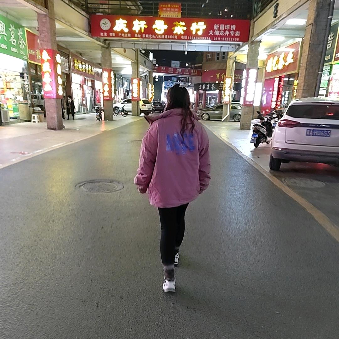 默 小莫
