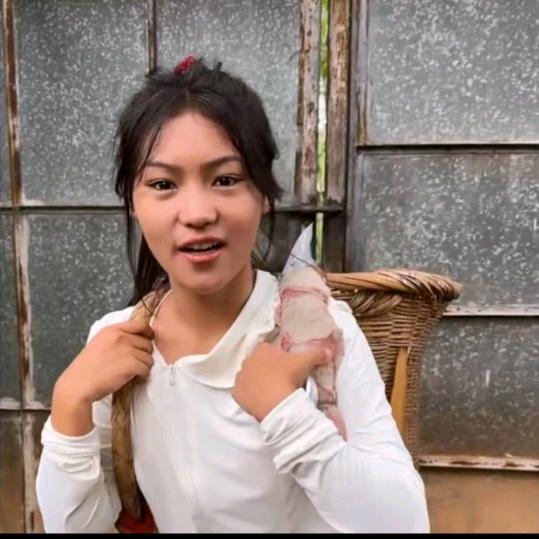 @阿牛会努力找到妈妈