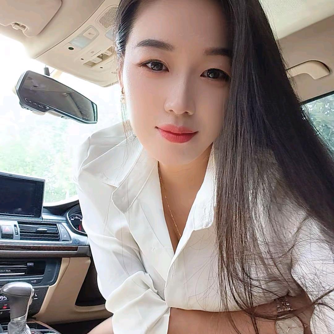 爱笑的大婷