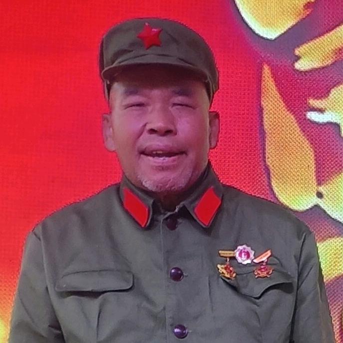 火山正能量光辉岁月的老兵胡哥