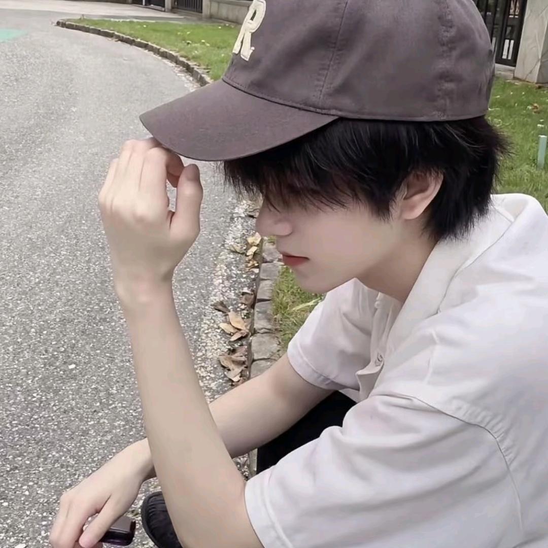 张三𝓷✨