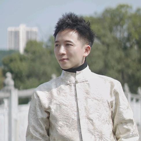 华岩俊好