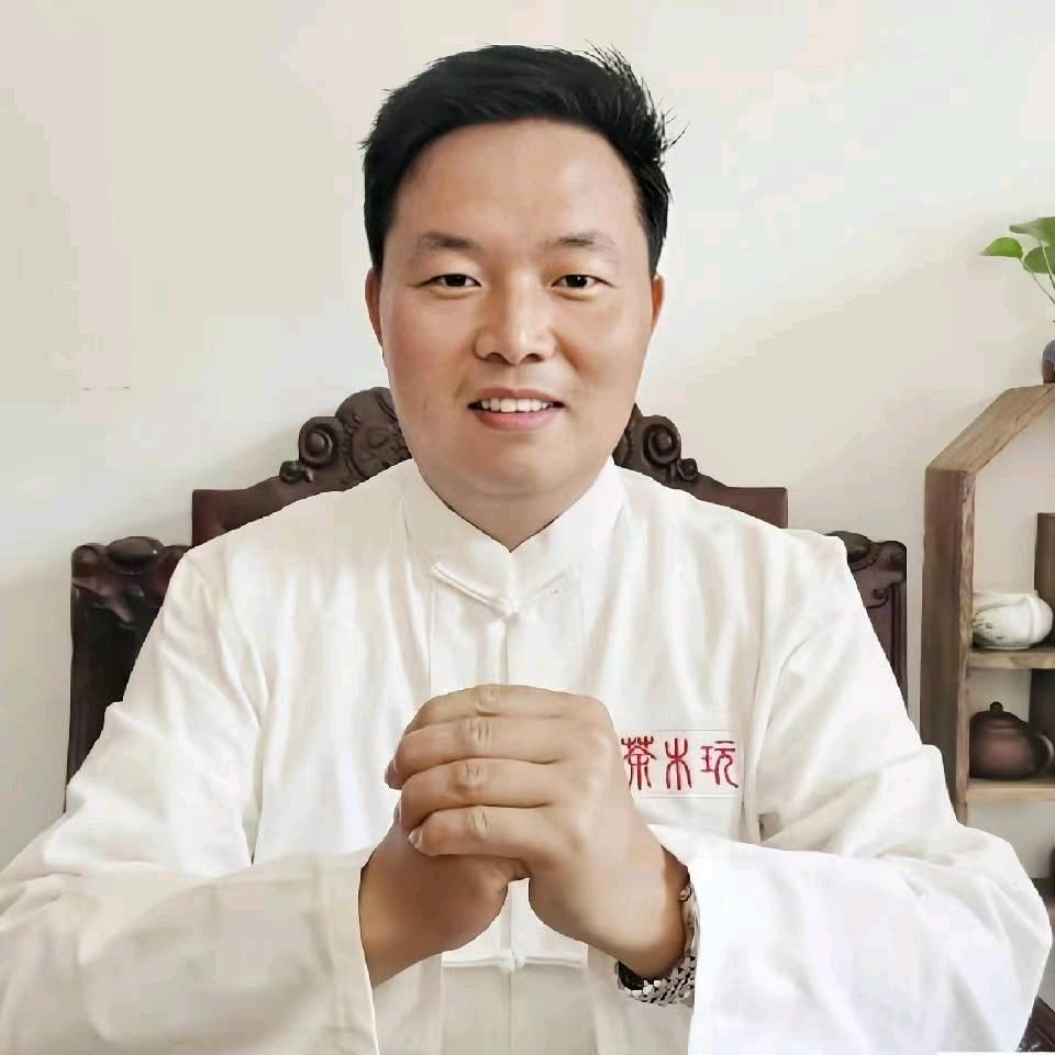 丁鑫（茶木玩红木）