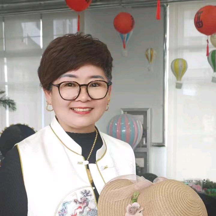 章丘芬姐