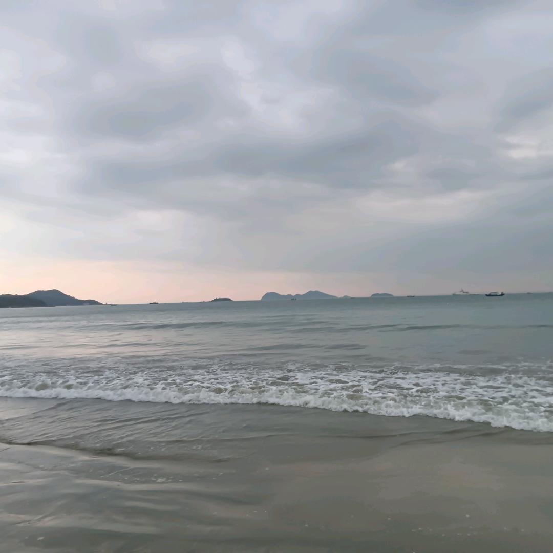 琼
