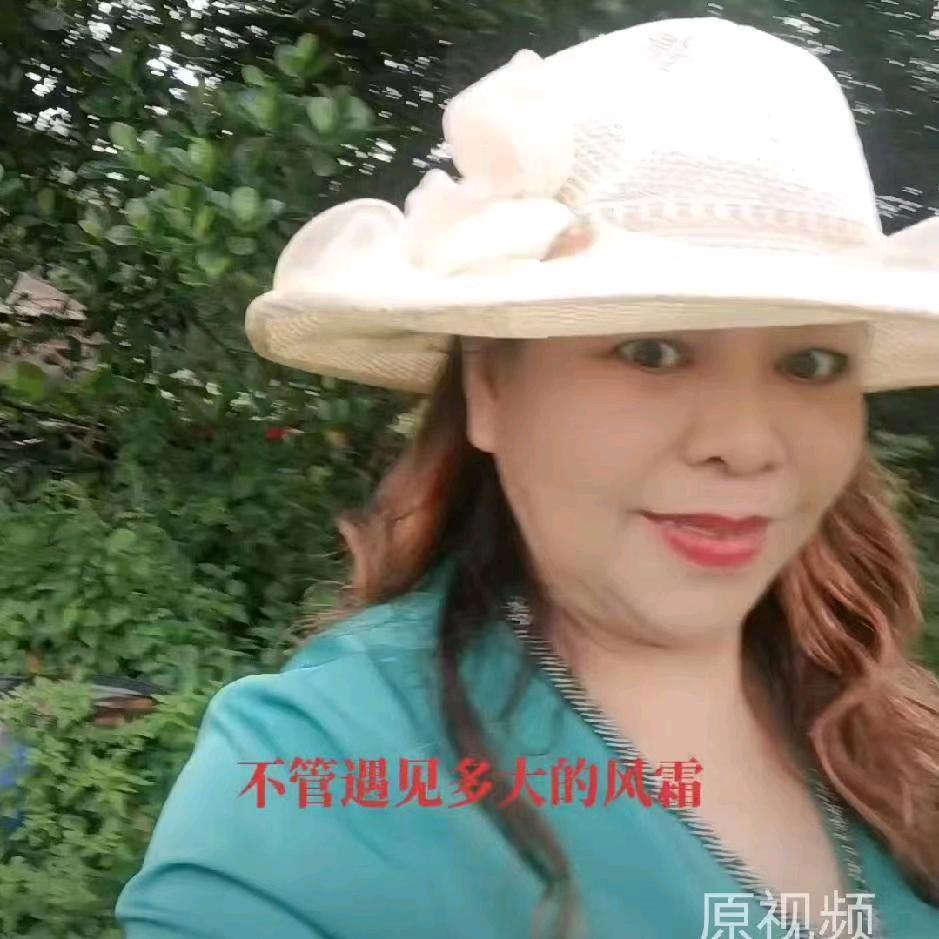 黄薇