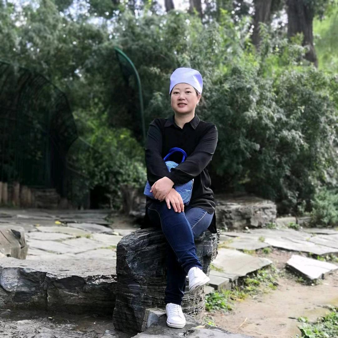 戴帽子的李姐