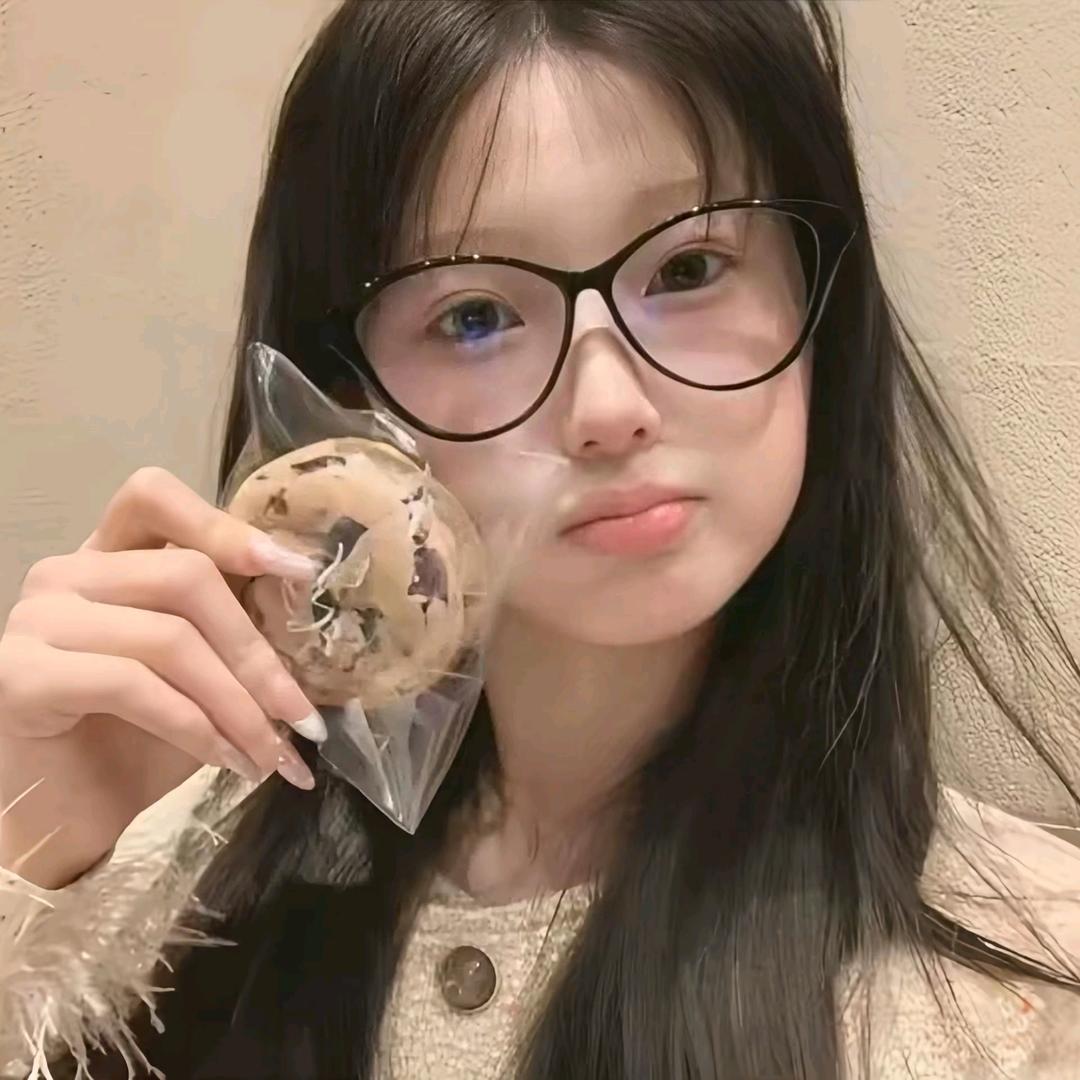 小汤圆꒦ິ^꒦ິ