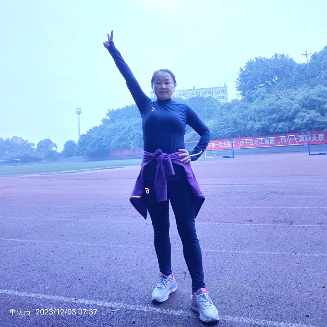 天街小雨