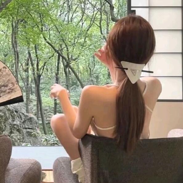 酱酱 ໌້ᮨ꧔ꦿ