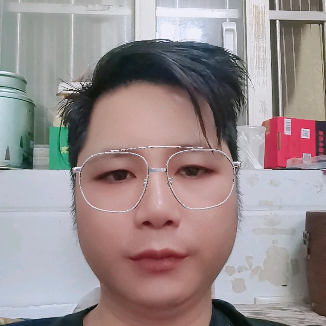 谭笑风生