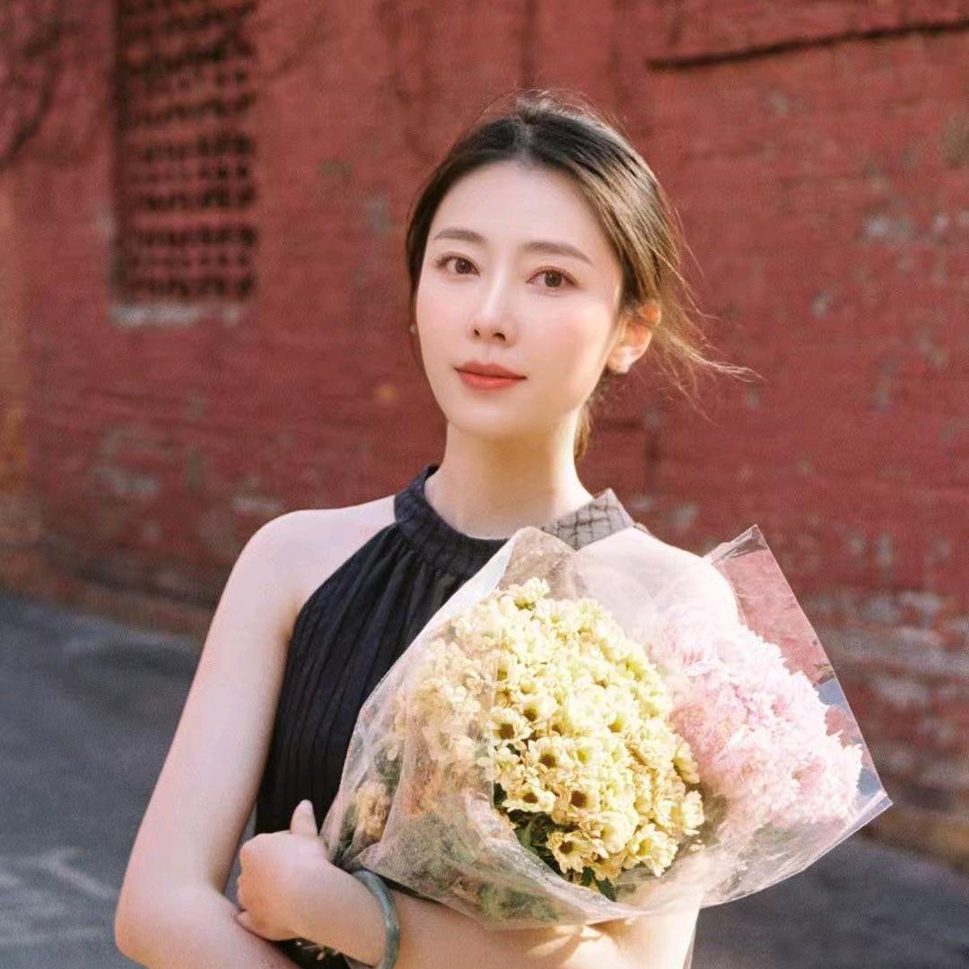 一心只为你美丽负责的绣颜