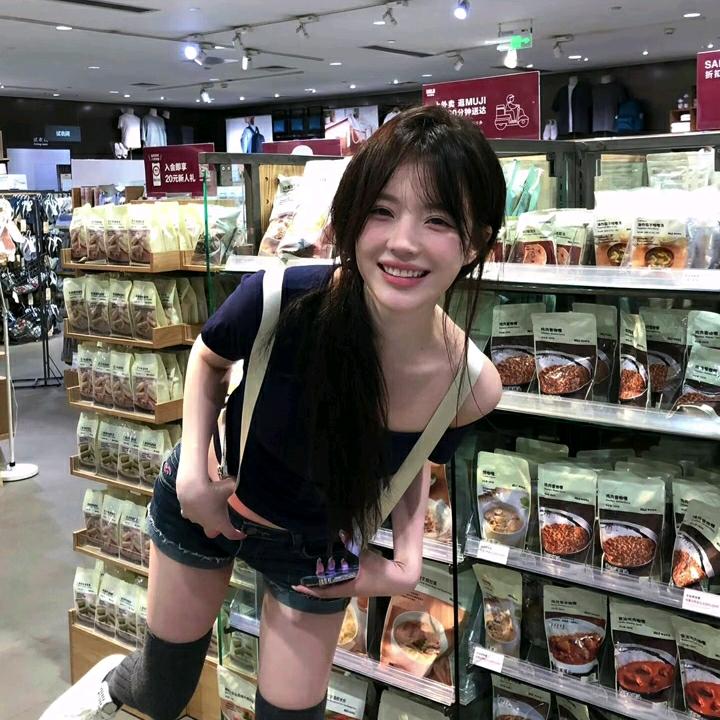 小铃一80体育用品