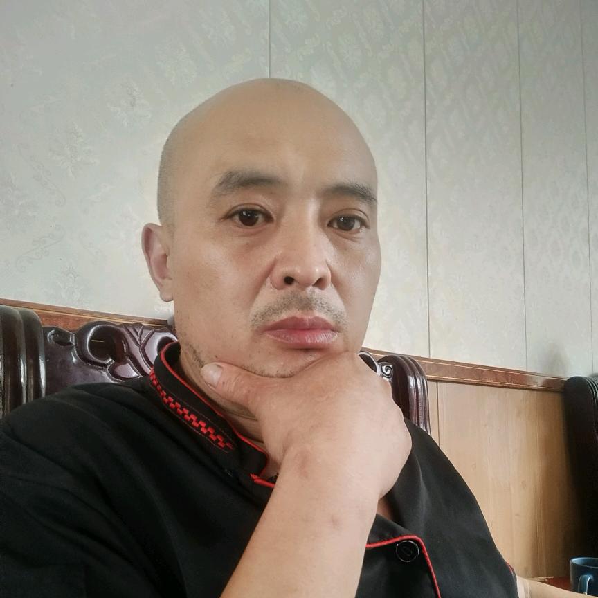 光头的明哥