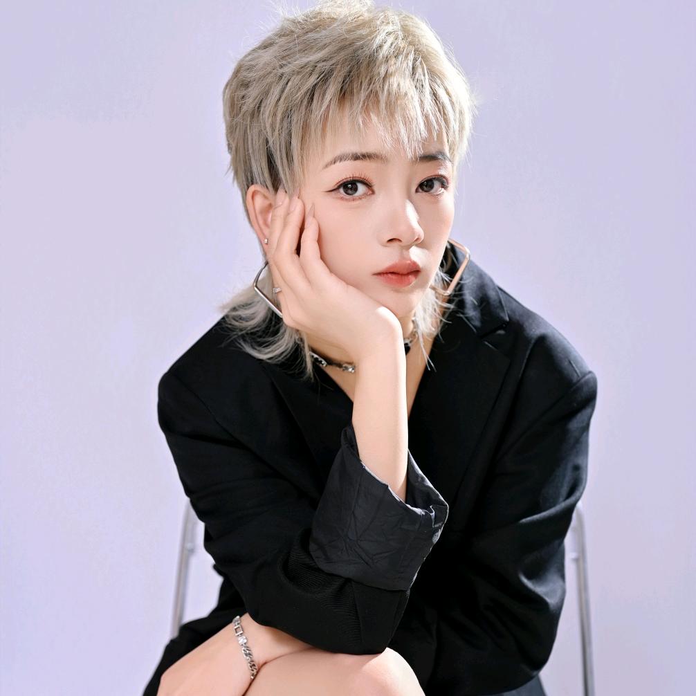燕子在咸阳