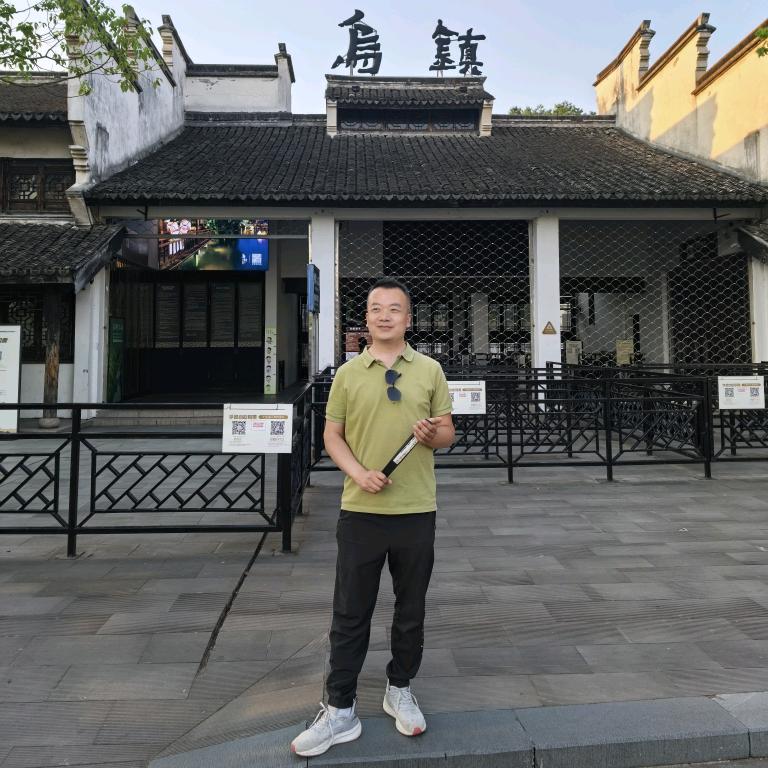 照辉同行文化传媒