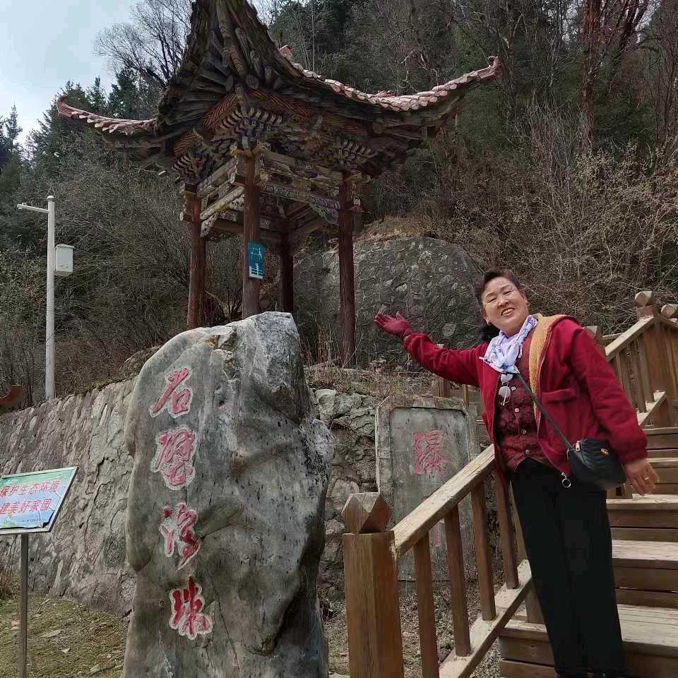 游山玩水，元旦快乐