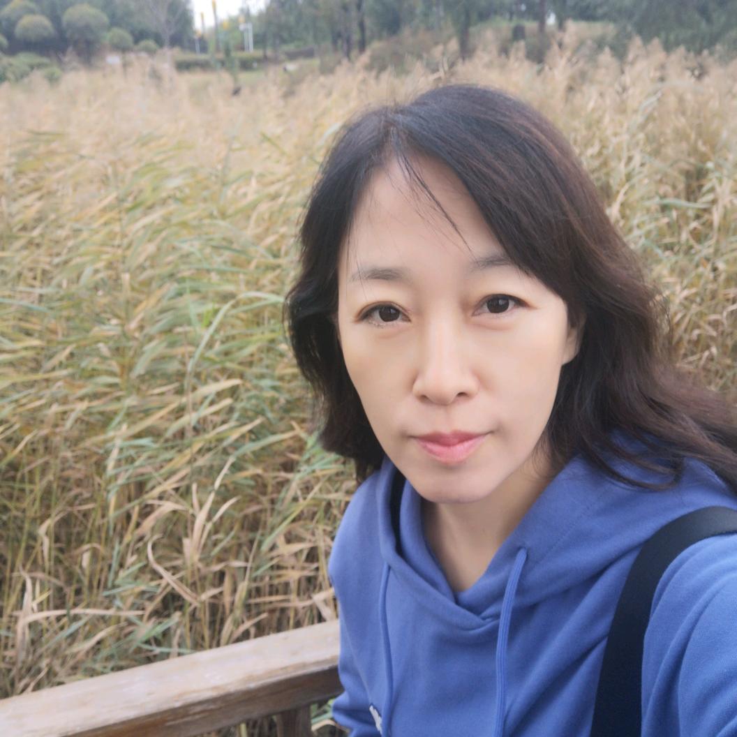 英子