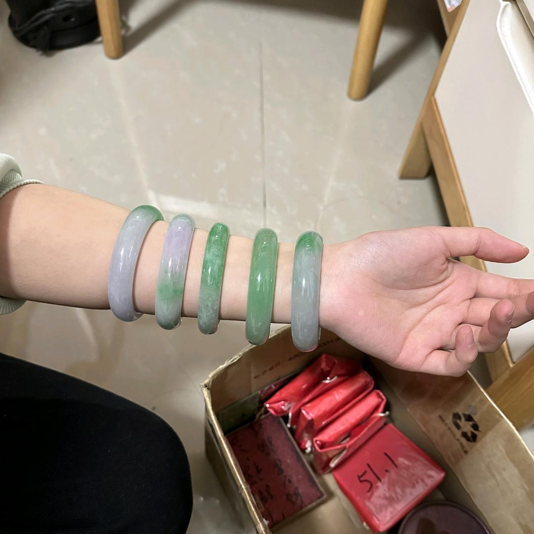 东红翡翠小铺