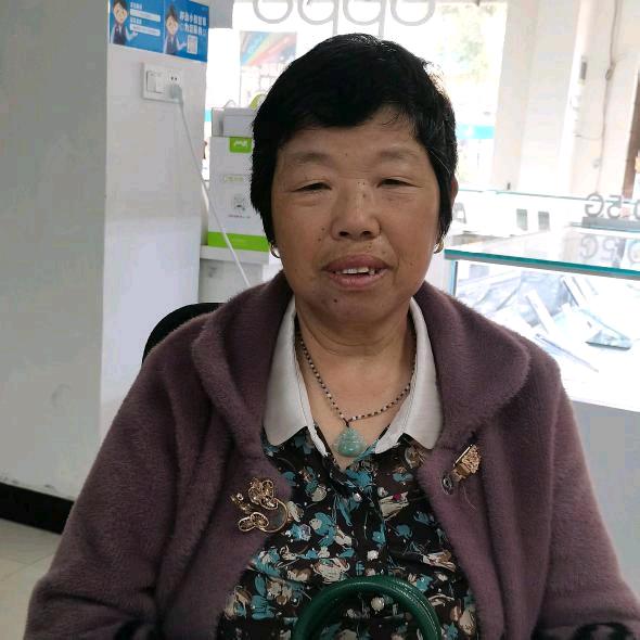 农村花姐，晚上七点半过后开播