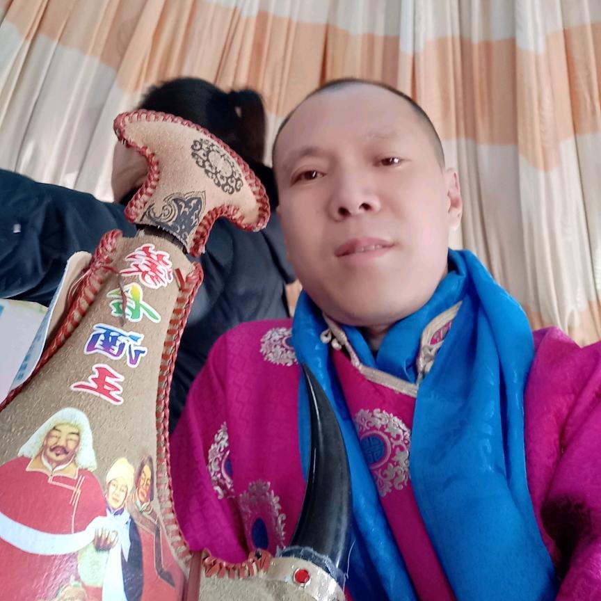 姐夫升火烤串