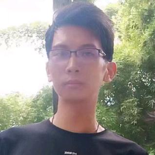 八块腹肌还差七块