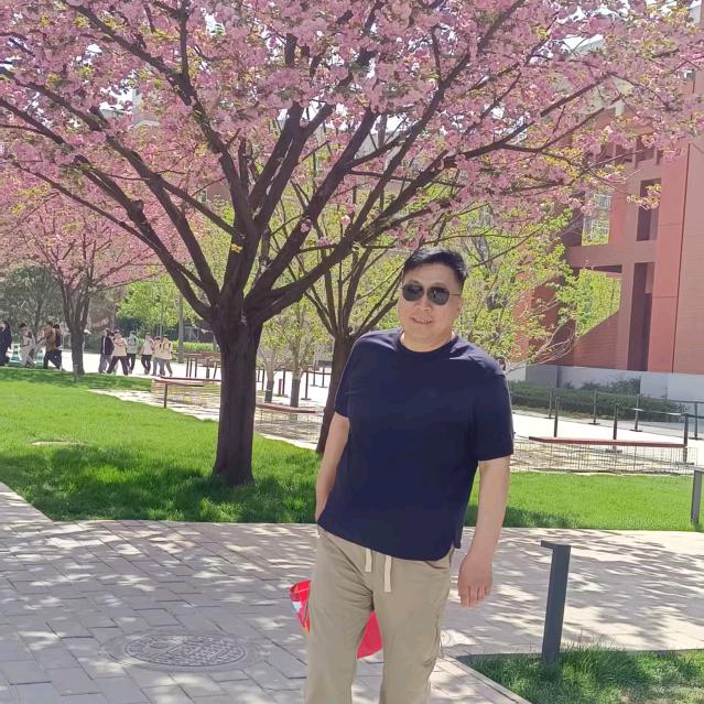 骑着毛驴去赶集