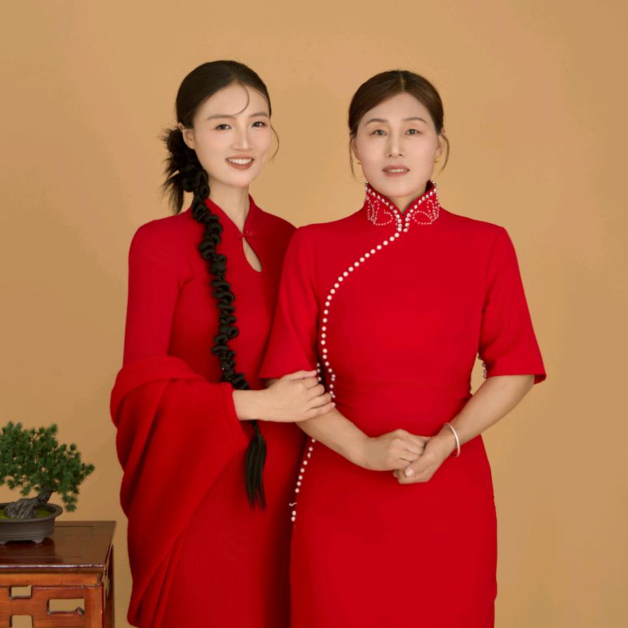 朴素梅子.