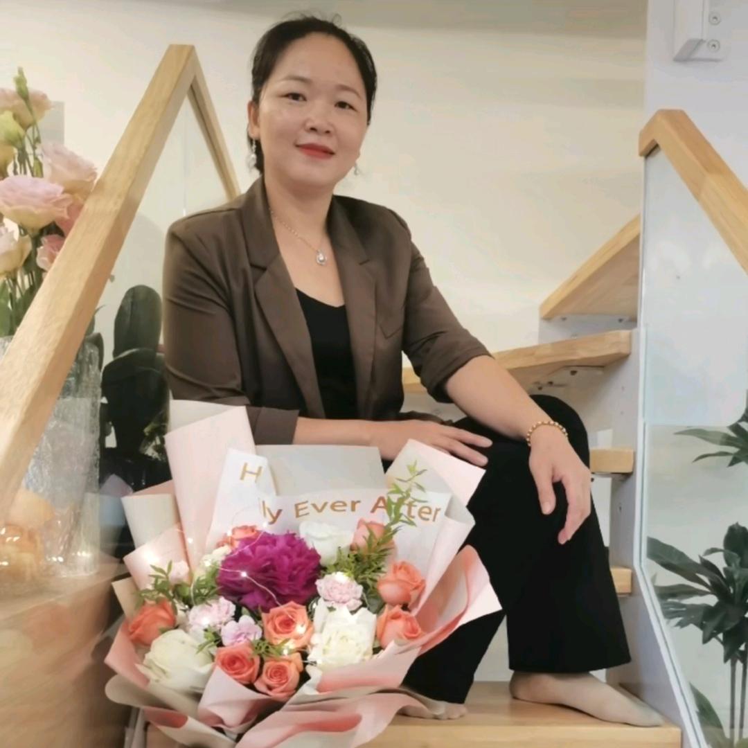 王晓云.厦门纯木世家家具