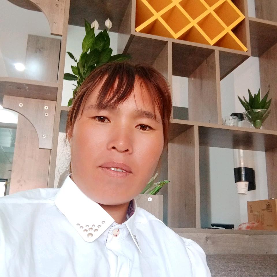黄兰巧