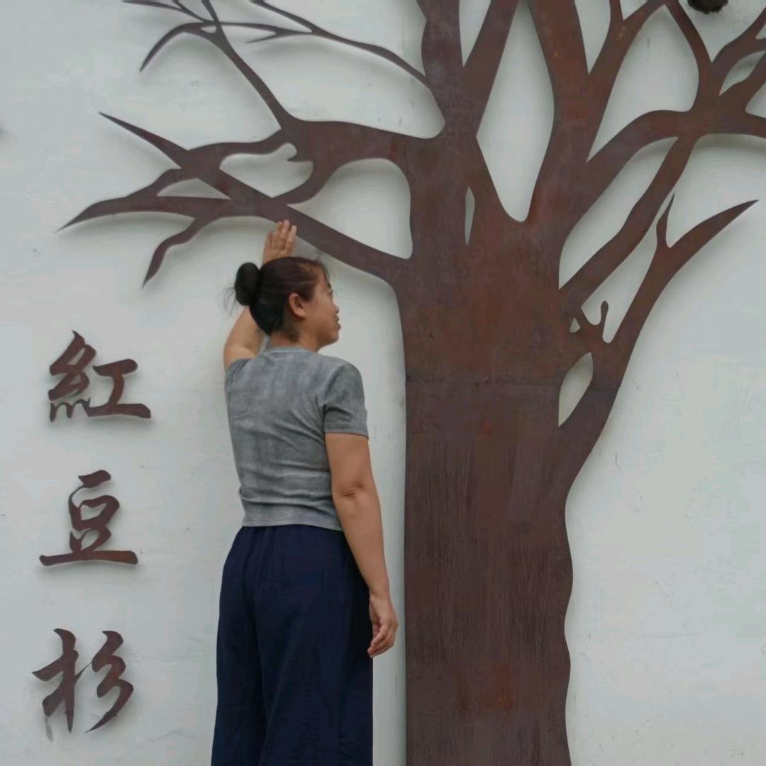 靠谁不如靠自己（邓大姐）
