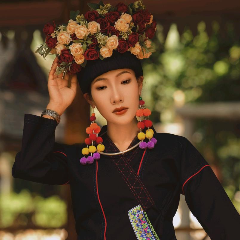 她很布朗