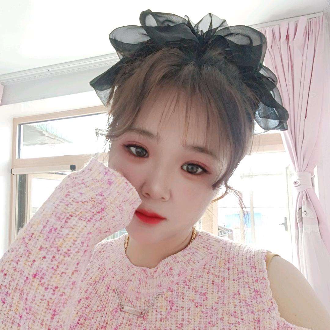 🌺开轩逸的周小姐🌺