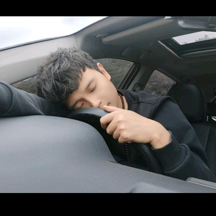 那天我双手合十