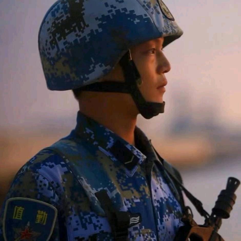 中国軍人(赞必回)