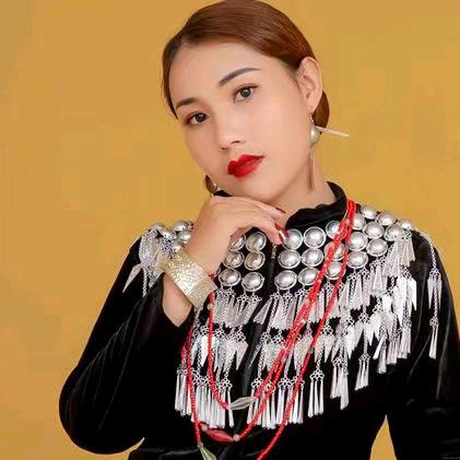 瑞丽阿麦头疗美容按摩