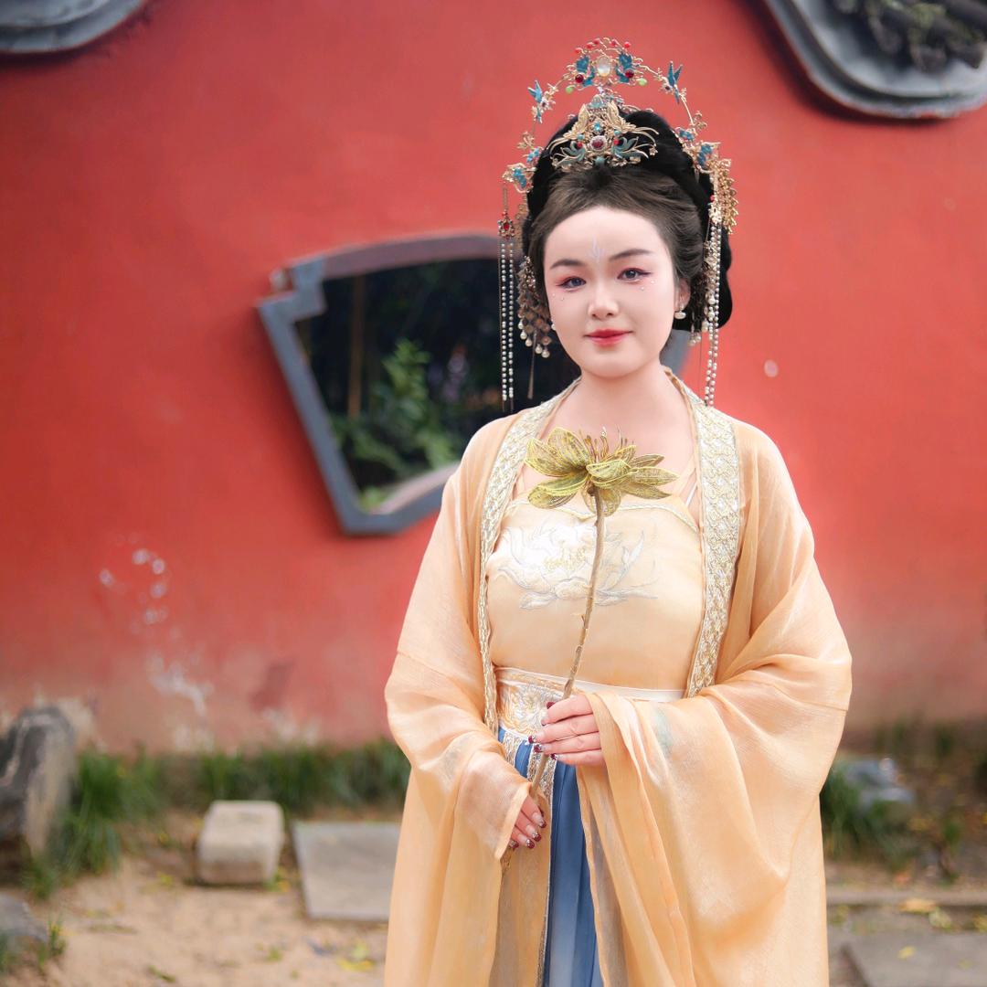 ⁵₂⁰᭄繁花ᥫᩣ໌似锦《凉皮姐》努力版