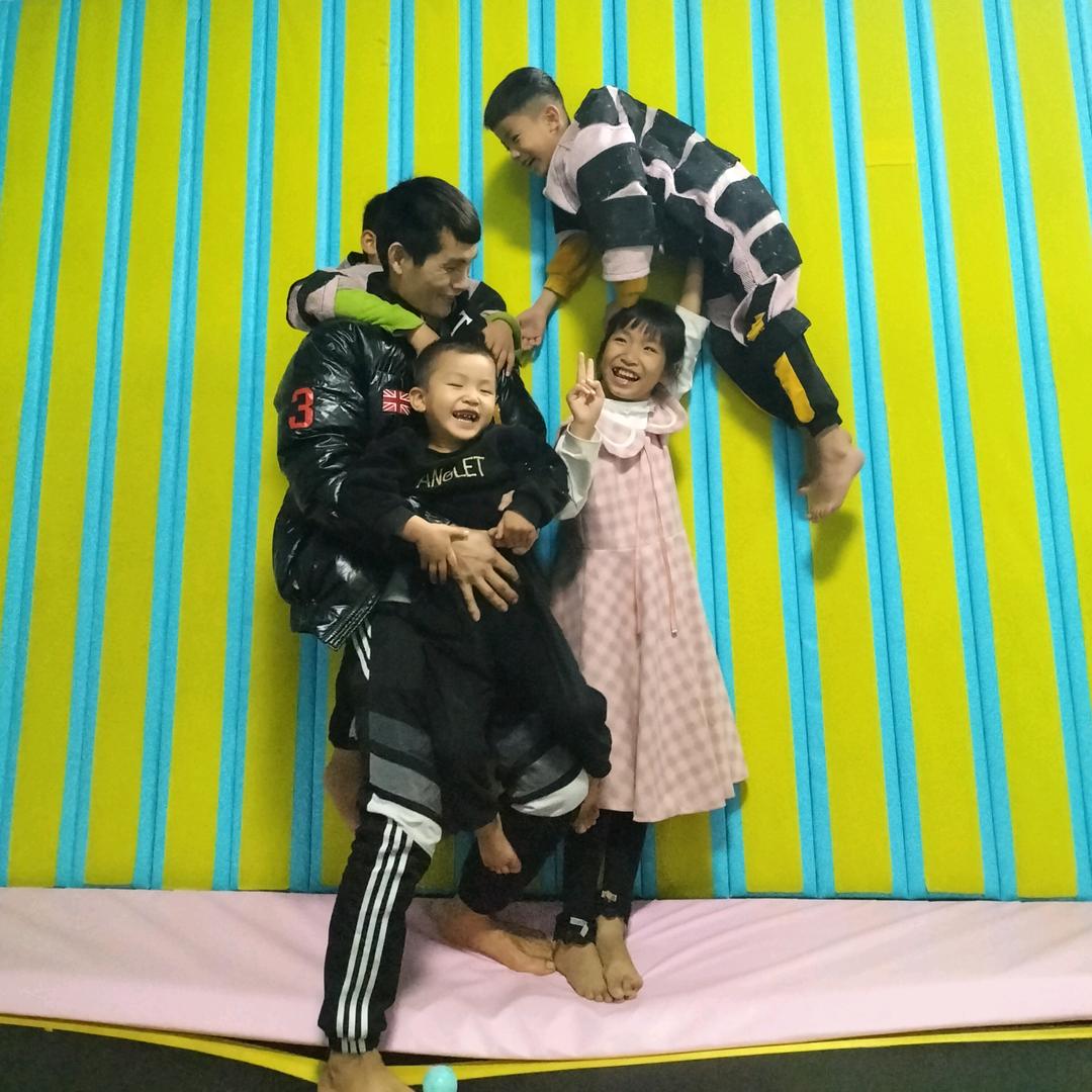 5个孩子的妈妈（雷州黑山羊）
