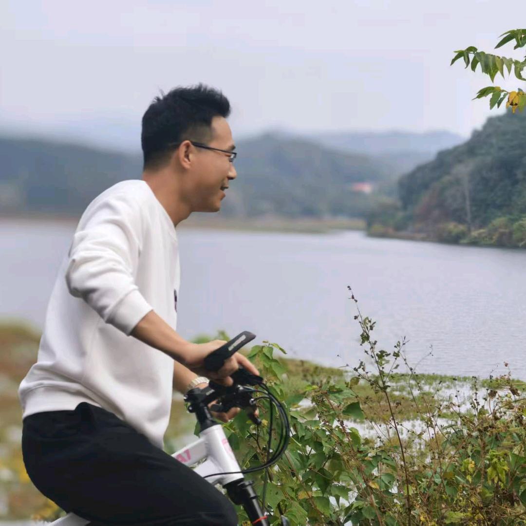 笑一笑，会更甜