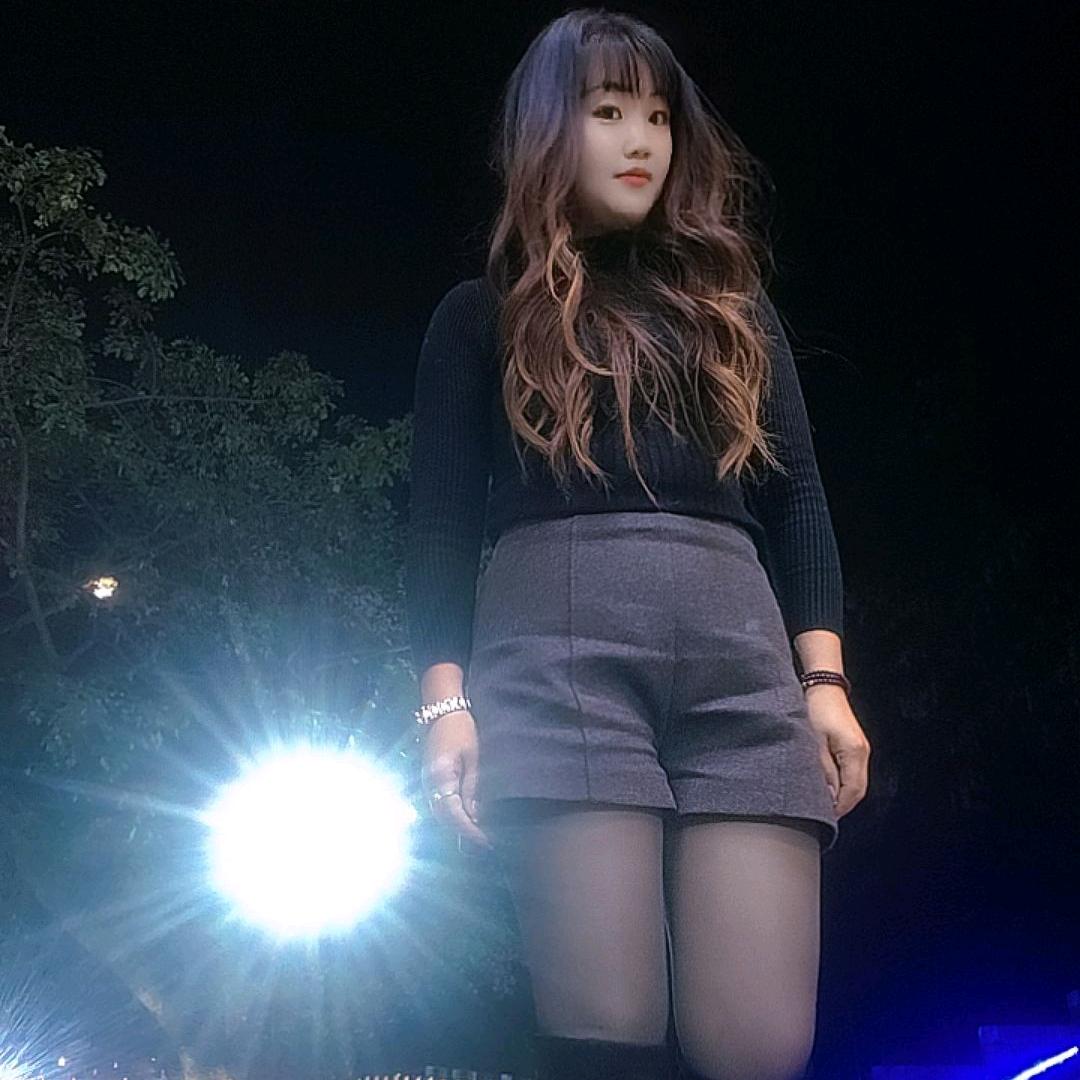 很拽很野性的丫头