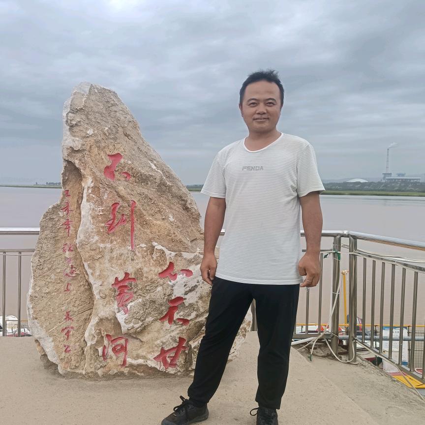 靖艳波