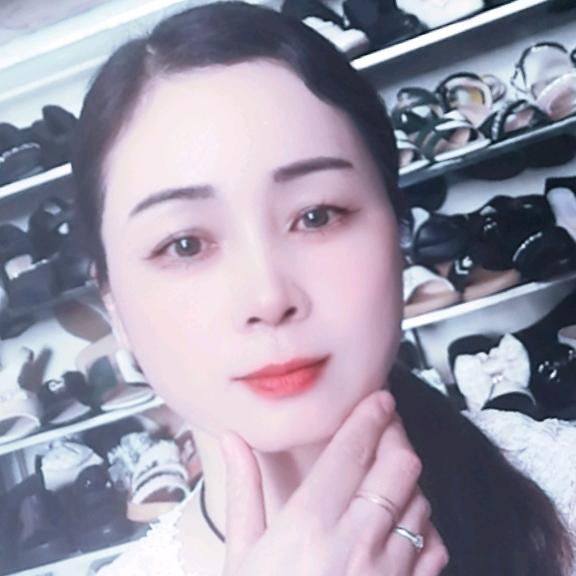 溪边三角站村部对面往西启文旁边冬玉鞋店