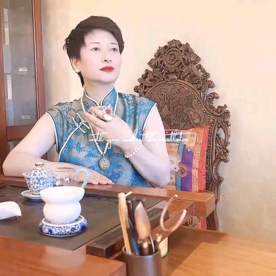墨兰女人