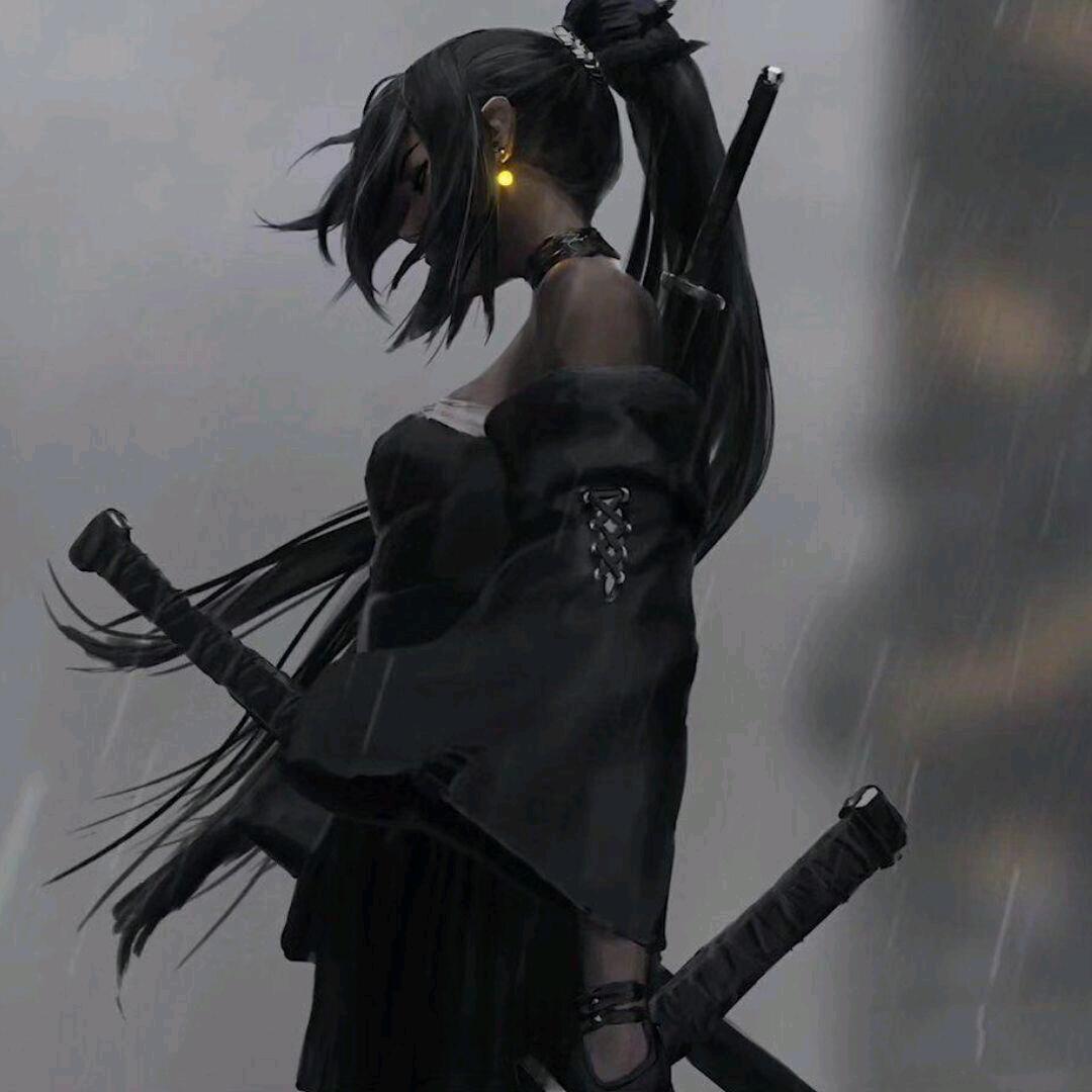 小女孩抱着核弹