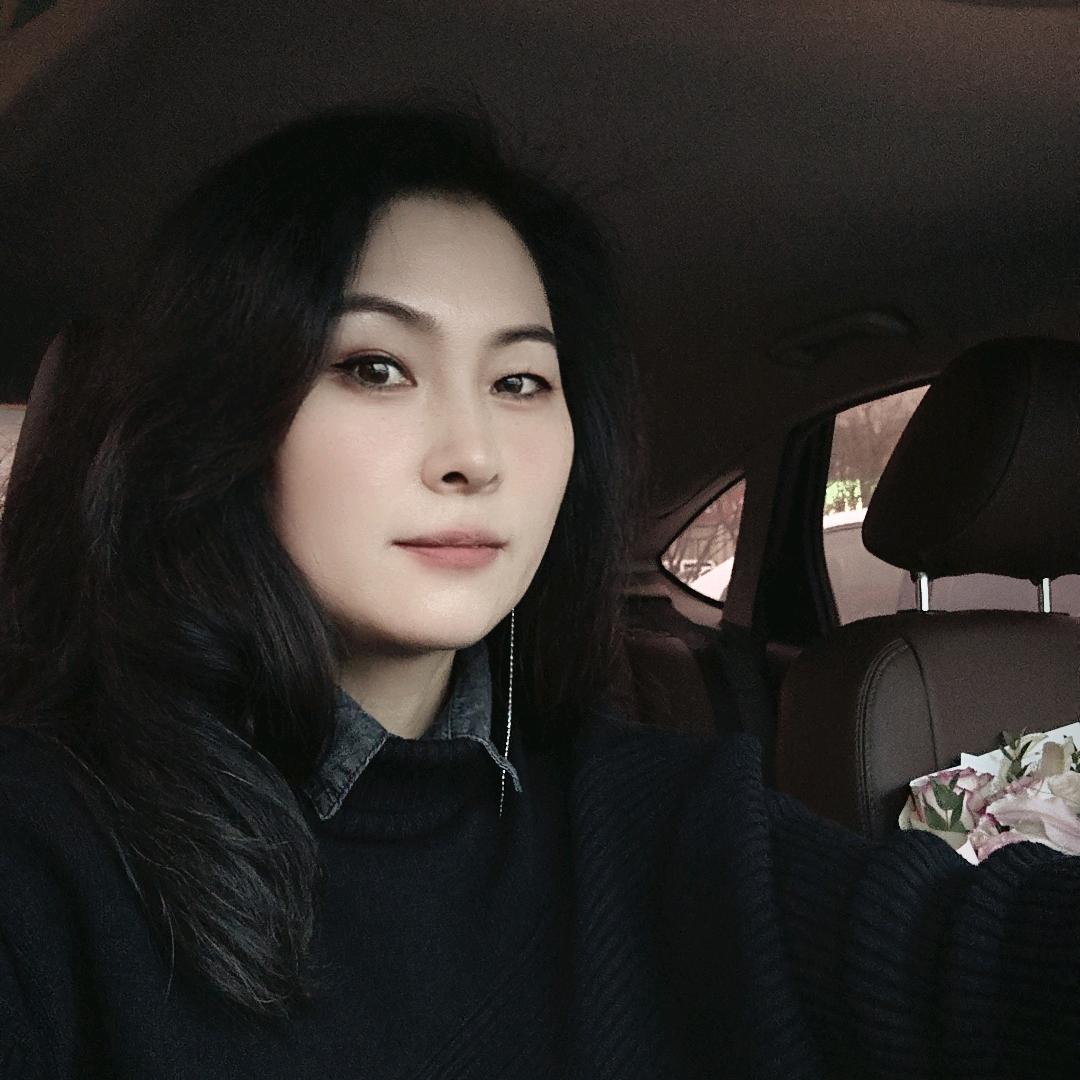 颜色绽放服装