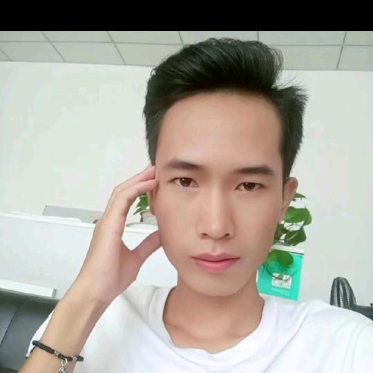 李大公子《李依铭》