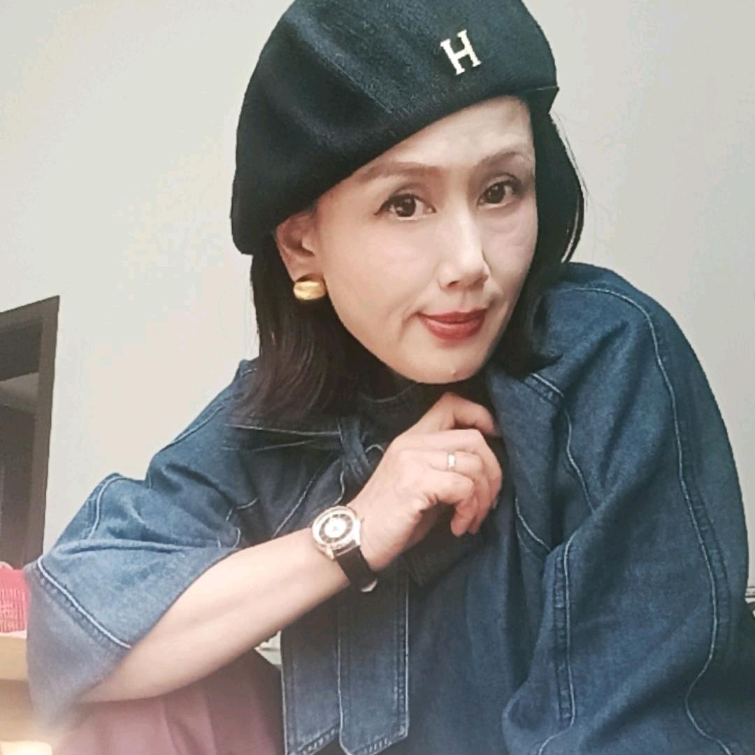 @伊人