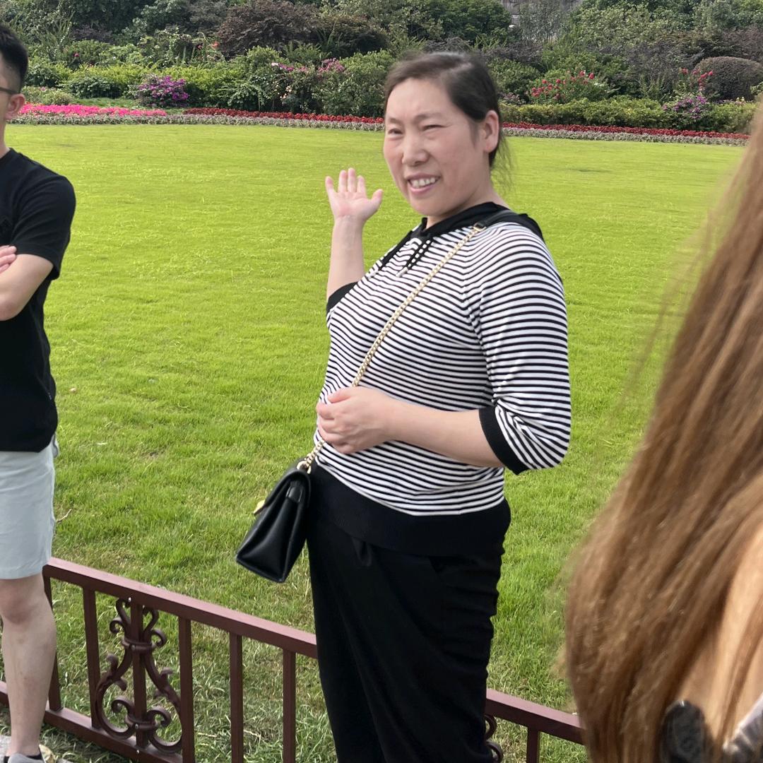 谭秋桂爱牵红线