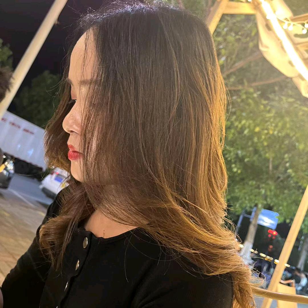 小梅姐姐💋💋💋💋