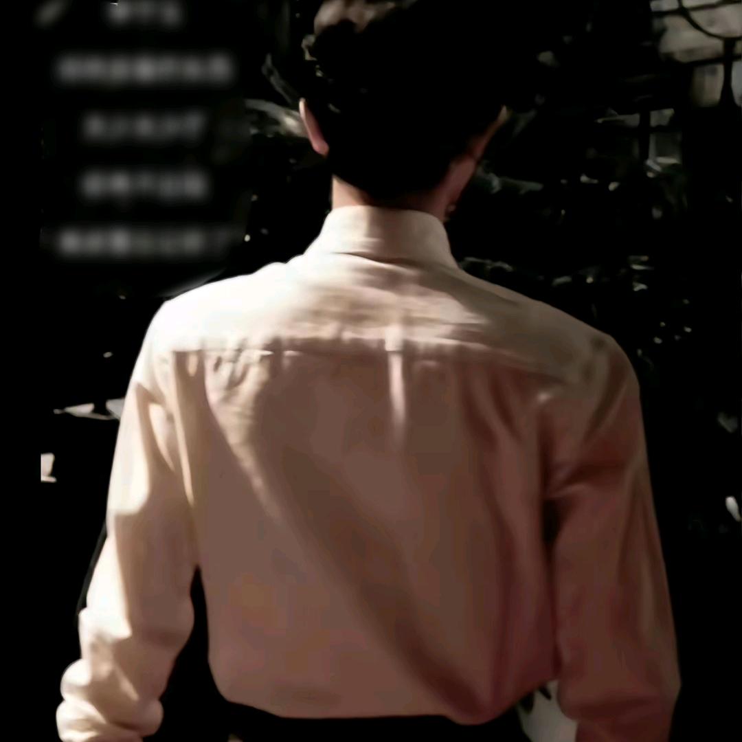 李